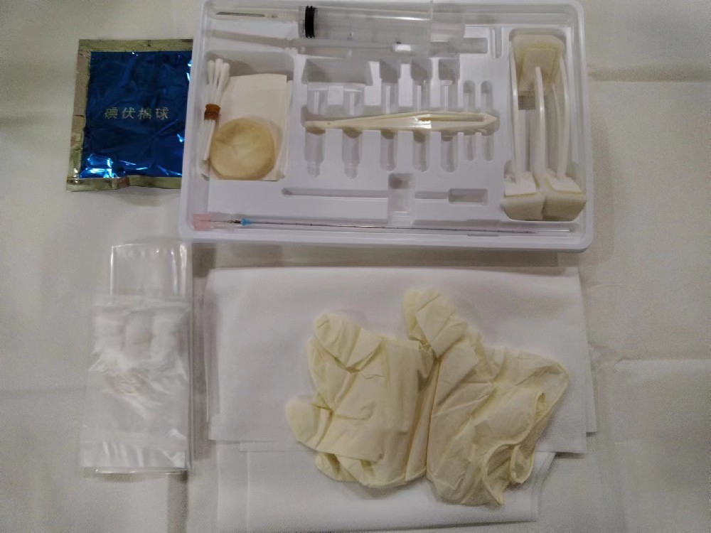 一次性使用穿刺套件包括什么？